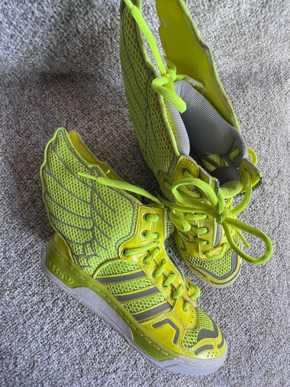 M 6.5 / W 7.5 Vintage adidas x Jeremy Scott Wings 2.0 Mesh Neon Yellow Sneakers